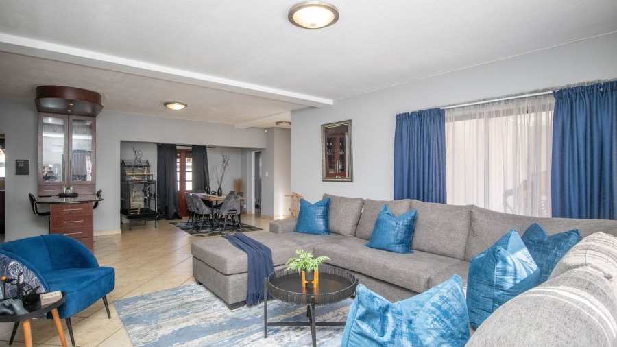 4 Bedroom Property for Sale in Safari Gardens North West